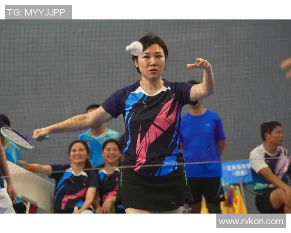 深圳羽毛球队控制革新探索：提升竞技水平与团队协作的新路径