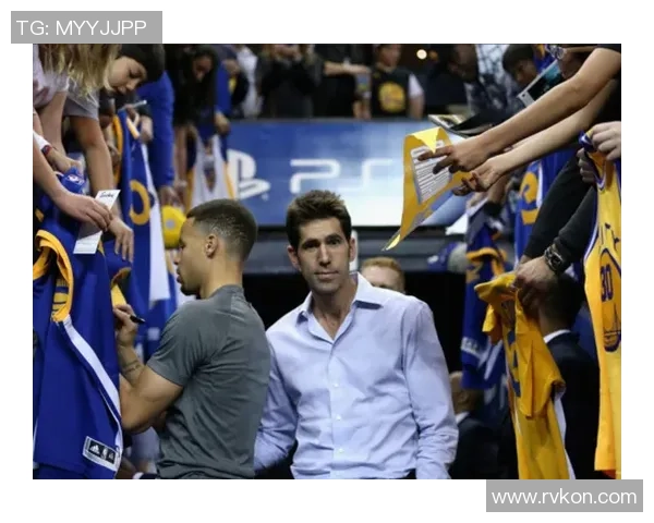 上海篮球队灵活性引发热议球迷观点交锋与战术分析齐聚一堂