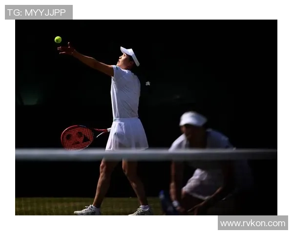 专访吴芳:探寻网球界的成功秘诀与背后故事 专访吴芳:探寻网球界的成功秘诀与背后故事