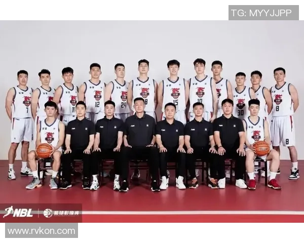 任骏飞带领球队奋勇拼搏展现篮球精神成就辉煌赛季新篇章 任骏飞带领球队奋勇拼搏展现篮球精神成就辉煌赛季新篇章